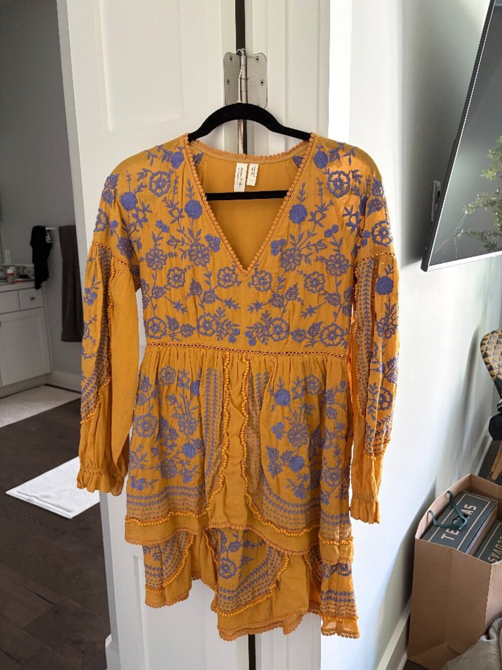 Meadow Rue Anthropologie Embroidered Tiered Boho Mini Dress Marigold Size XXS